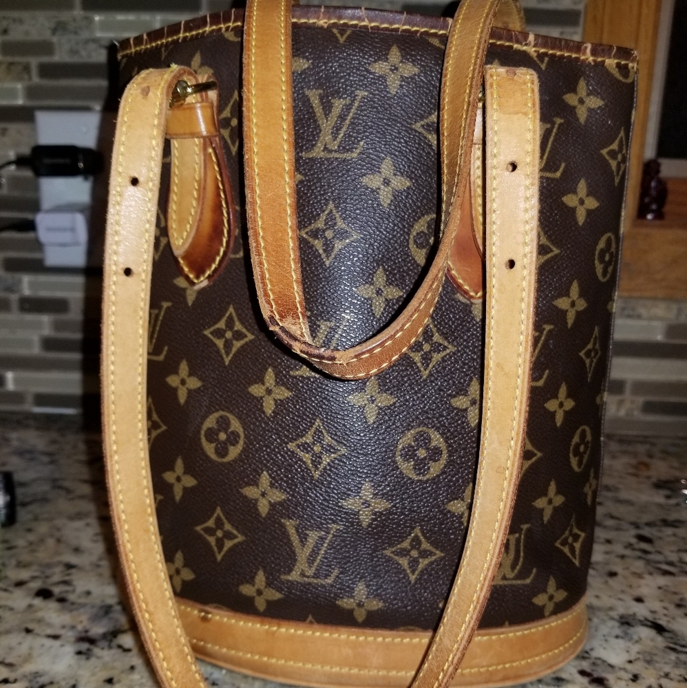 Louis Vuitton Bucket Handbag
